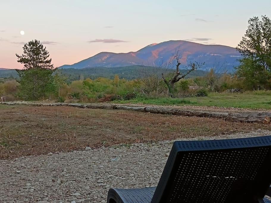 Gite De Charme Avec Jacuzzi Face Au Mont Ventoux Crestet Exterior foto